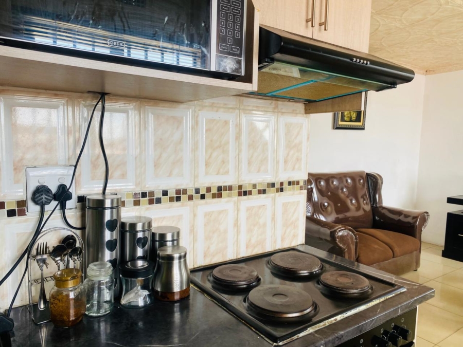 2 Bedroom Property for Sale in Harare Western Cape